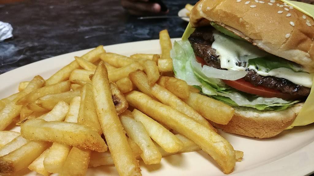 Burger Rush | restaurant | 475 W Stetson Ave, Hemet, CA 92543, USA | 9519292333 OR +1 951-929-2333