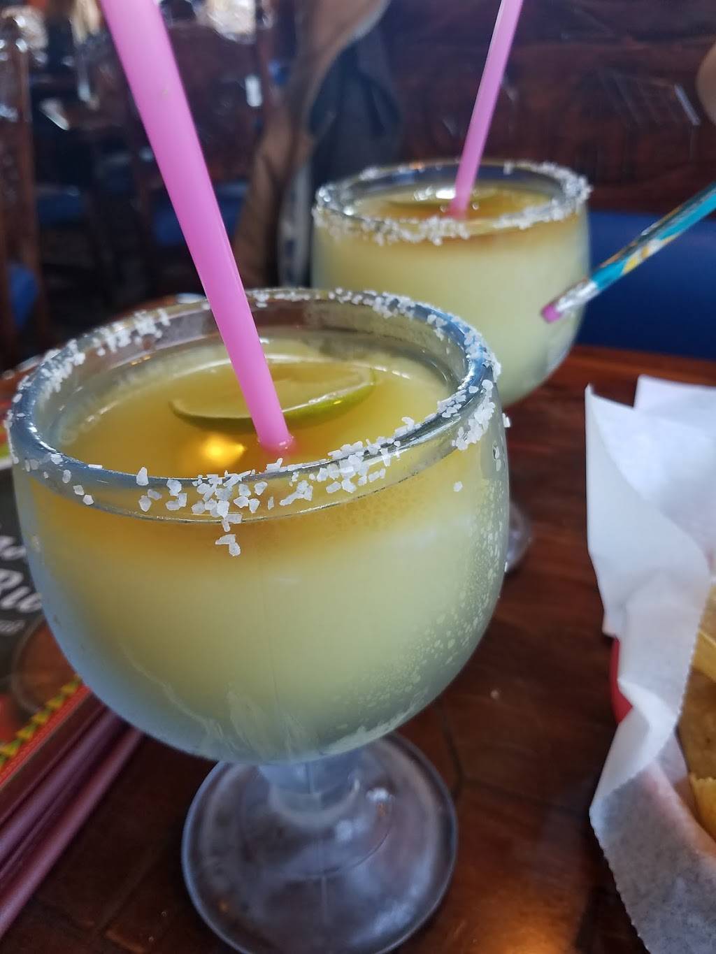 Casa Del Rio | restaurant | 839 High St, Wadsworth, OH 44281, USA | 3303354001 OR +1 330-335-4001