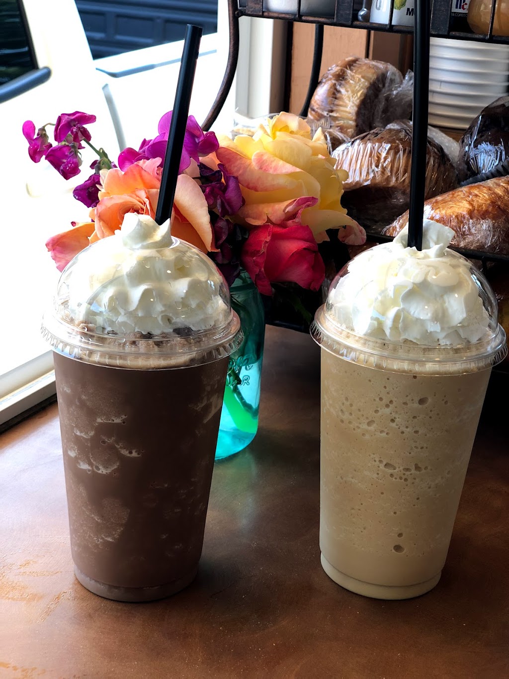 Sips: Organic Coffee & More | bakery | 6771 CA-254, Miranda, CA 95553, USA | 7076018901 OR +1 707-601-8901