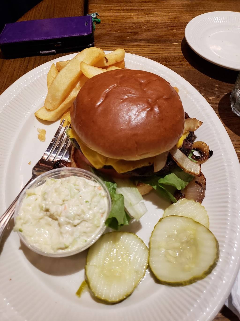 Jamesons Charhouse | restaurant | 94 Stratford Dr, Bloomingdale, IL 60108, USA | 6306719090 OR +1 630-671-9090