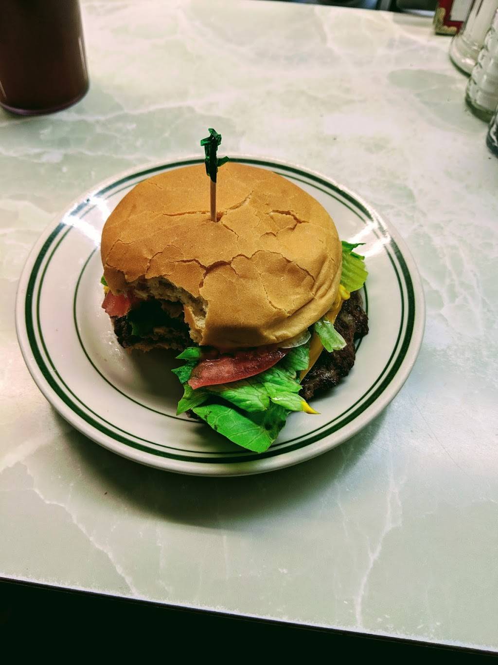 Triple XXX Family Restaurant | restaurant | 2 N Salisbury St, West Lafayette, IN 47906, USA | 7657435373 OR +1 765-743-5373