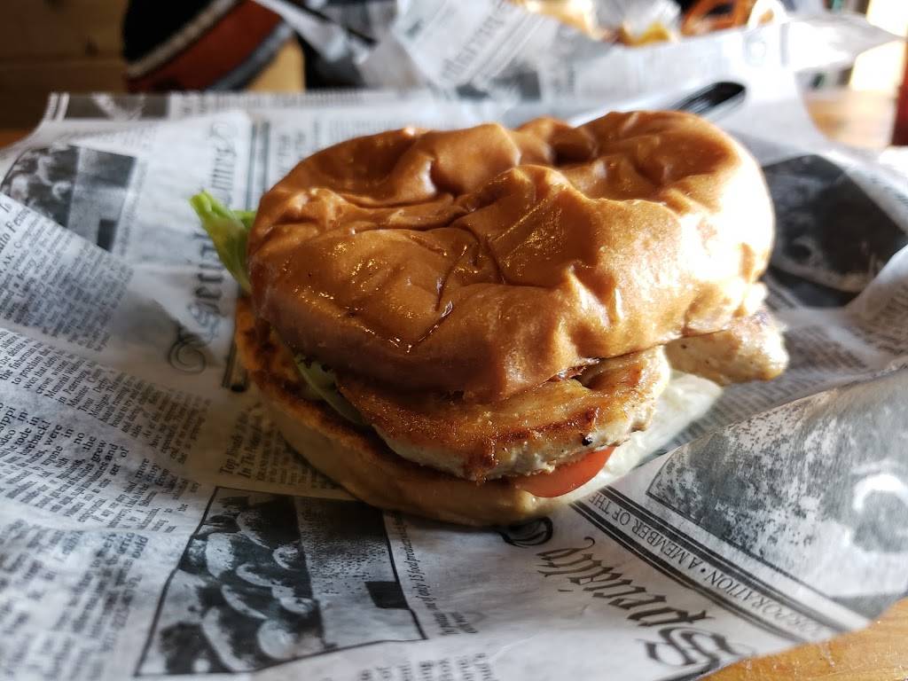 Gronks Grill & Bar | restaurant | 4909 E 2nd St, Superior, WI 54880, USA | 7153980333 OR +1 715-398-0333