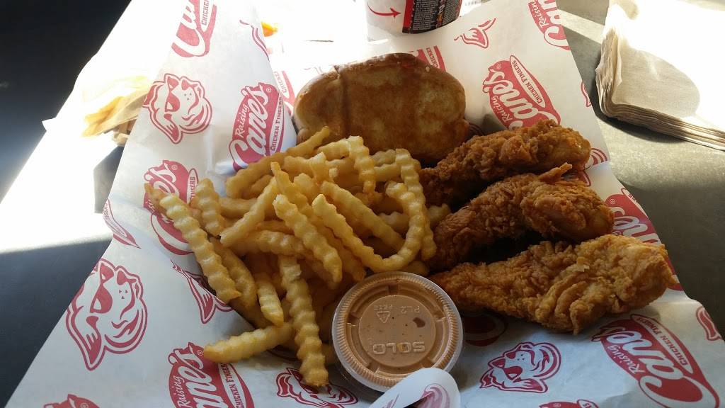 Raising Canes Chicken Fingers | meal takeaway | 3007 Ella Blvd, Houston, TX 77018, USA | 7138808799 OR +1 713-880-8799
