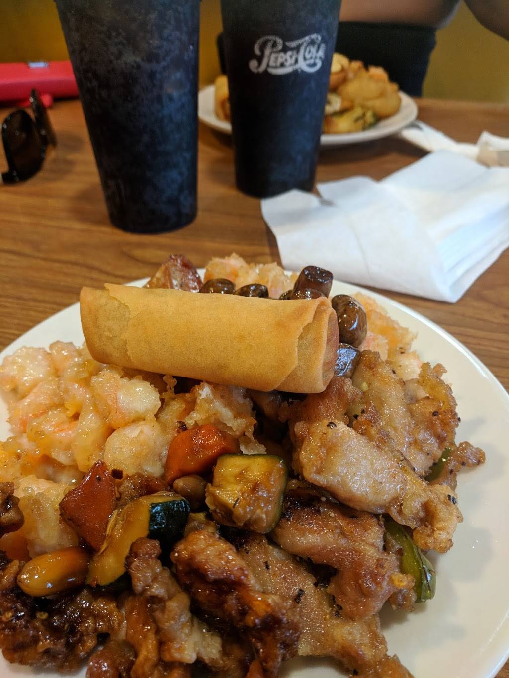 Golden China Buffet | restaurant | 520 Lovers Ln, Visalia, CA 93292, USA | 5597388388 OR +1 559-738-8388