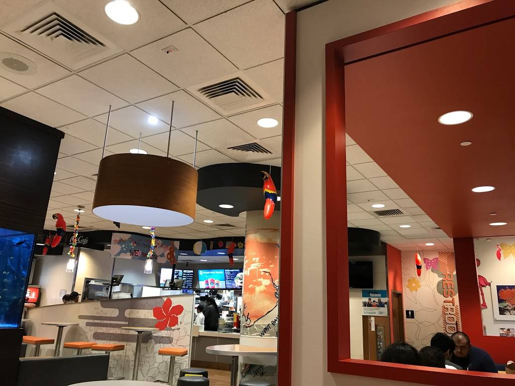 McDonalds | cafe | 2912 61st St, Galveston, TX 77551, USA | 4097445214 OR +1 409-744-5214