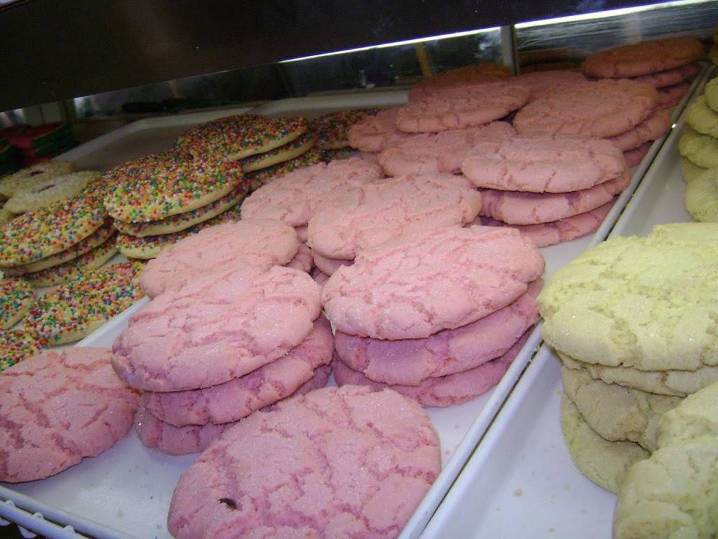 Gussies Tamales & Bakery | bakery | 2200 N Piedras St, El Paso, TX 79930, USA | 9155668209 OR +1 915-566-8209