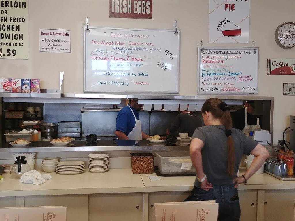 The Bread and Butter Cafe | restaurant | 9431 E 22nd St, Tucson, AZ 85710, USA | 5202323202 OR +1 520-232-3202