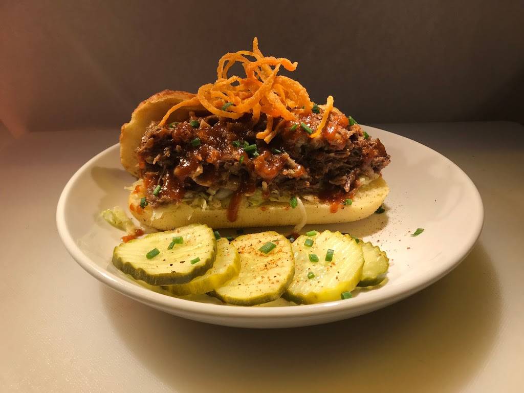 Lucky’s Noble BBQ | restaurant | 160 W Fort St, Detroit, MI 48226, USA | 9182978550 OR +1 918-297-8550