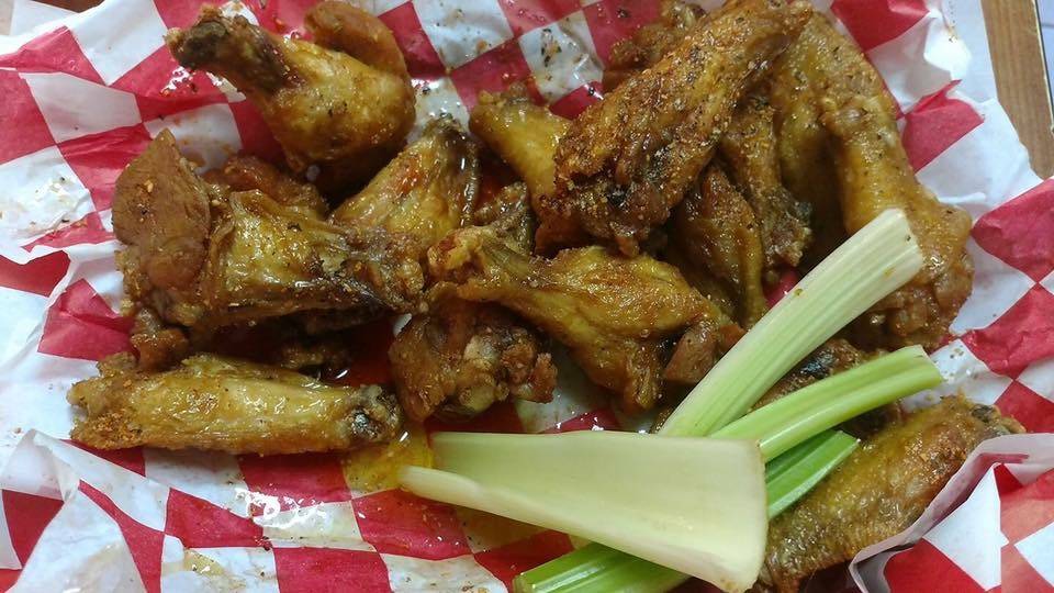 Wicked Wings | restaurant | 1755 N University Dr, Plantation, FL 33322, USA | 7542062283 OR +1 754-206-2283