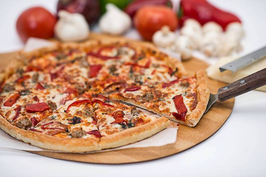 Sopranos Pizza & Pasta | meal delivery | 3208 W McGraw St, Seattle, WA 98199, USA | 2062836005 OR +1 206-283-6005