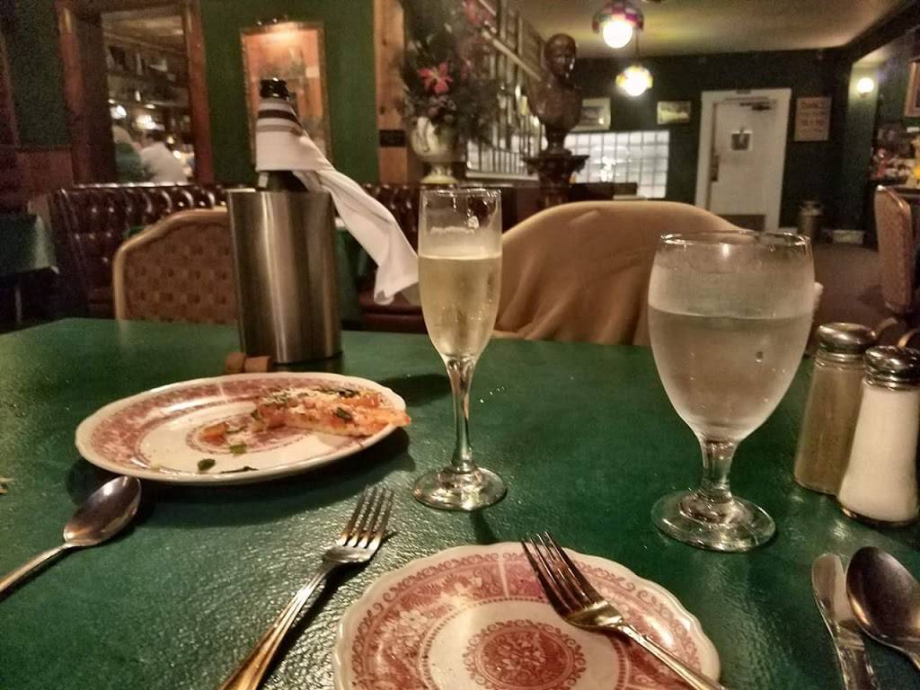 Gianninis Italian Dinners | restaurant | 19845 CA-88, Pine Grove, CA 95665, USA | 2092967222 OR +1 209-296-7222