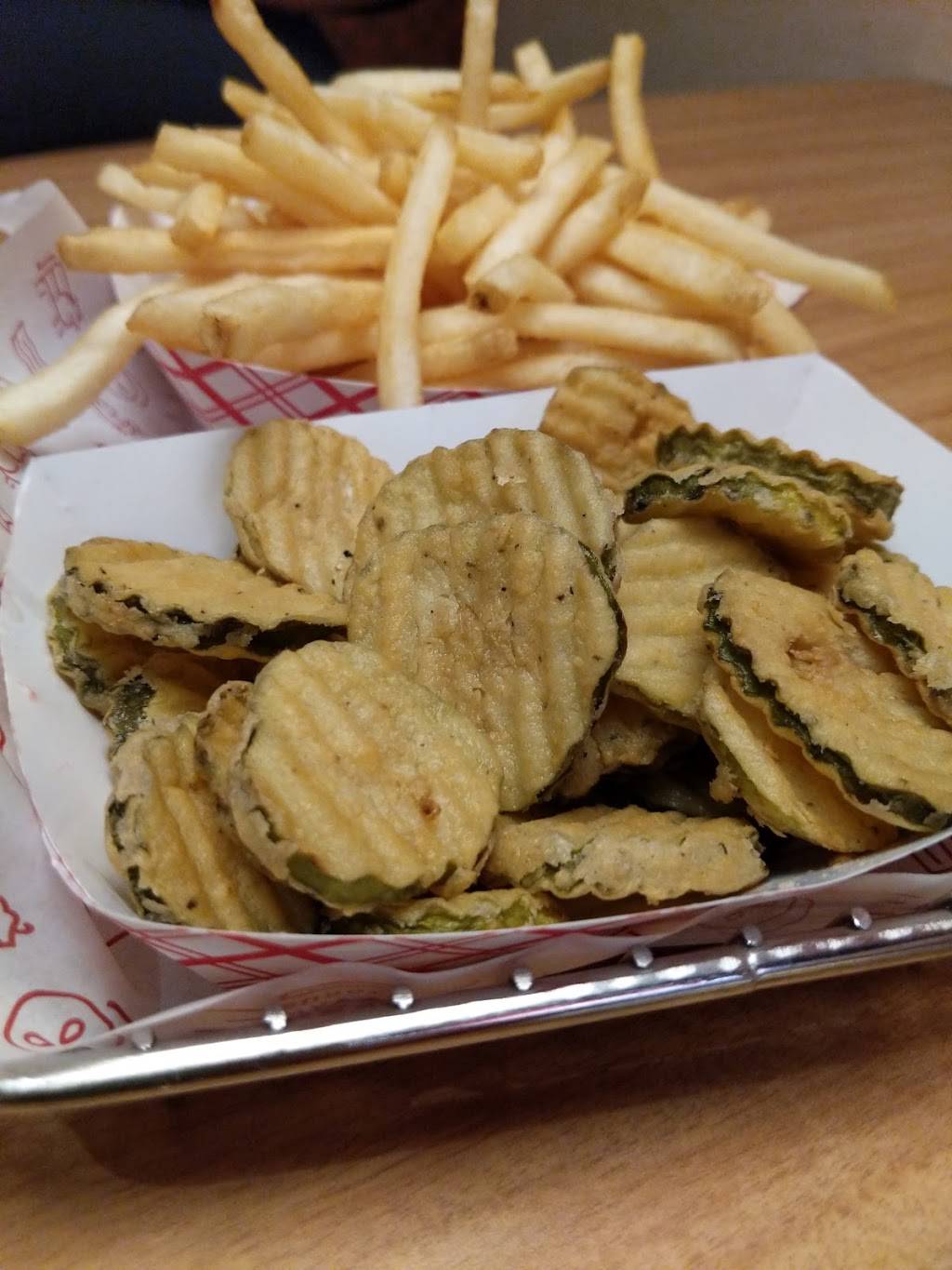 Smashburger Fort Mill | restaurant | 1329 Broadcloth Street, Fort Mill, SC 29715, USA | 8037920525 OR +1 803-792-0525