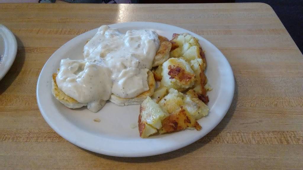 Route 352 Diner | restaurant | 4233 Edgmont Ave, Brookhaven, PA 19015, USA | 6108720212 OR +1 610-872-0212