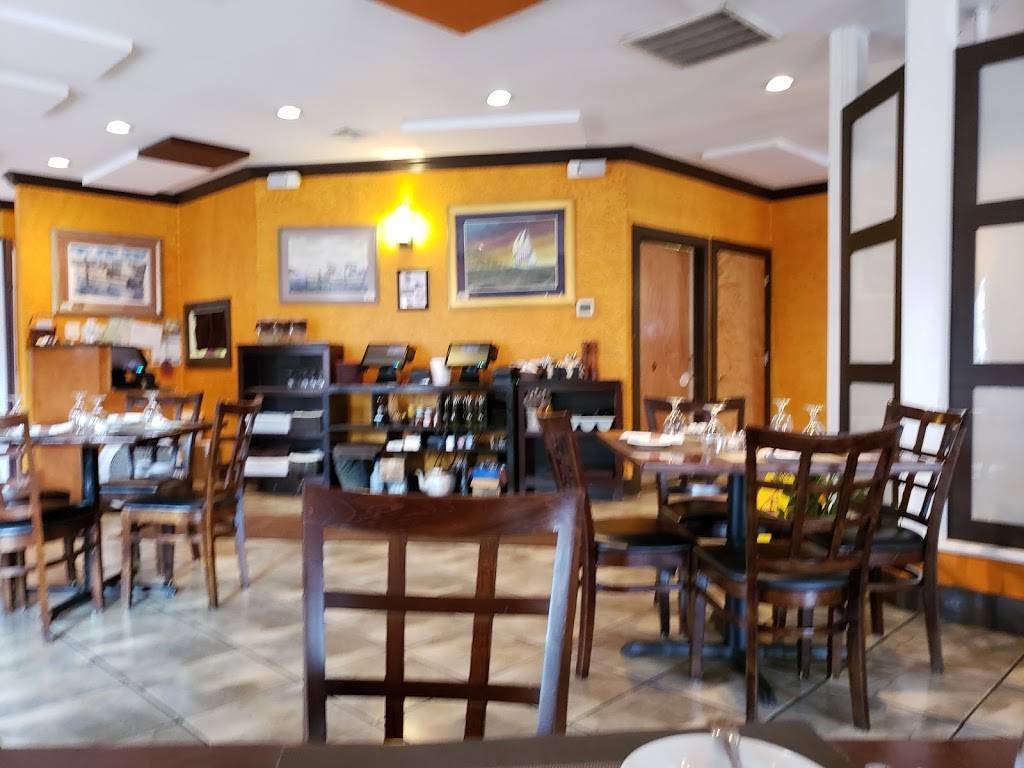 Franks Gourmet Grille | restaurant | 56 Whitehall Ave, Mystic, CT 06355, USA | 8604154666 OR +1 860-415-4666