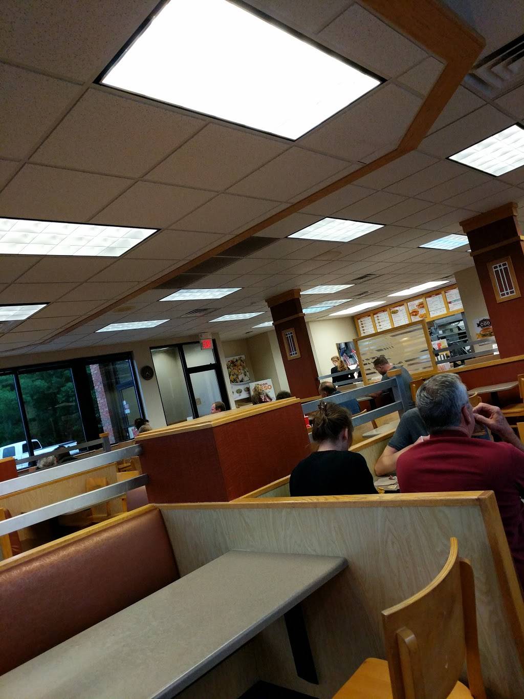 Wendys | restaurant | 1340 Main St, Sanford, ME 04073, USA | 2074905975 OR +1 207-490-5975