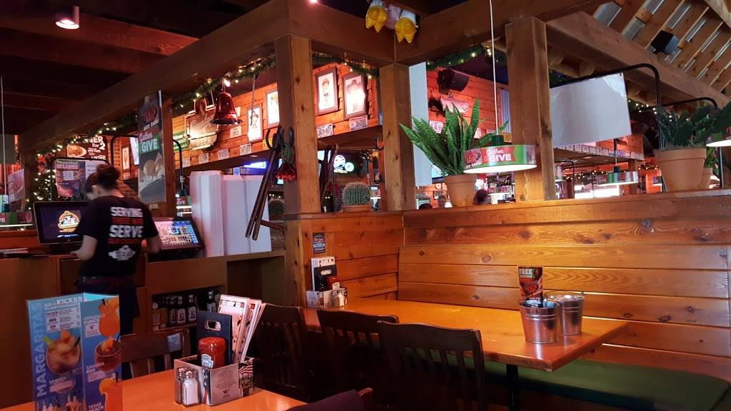 Texas Roadhouse | restaurant | 2375 S Oneida St, Green Bay, WI 54304, USA | 9204988800 OR +1 920-498-8800