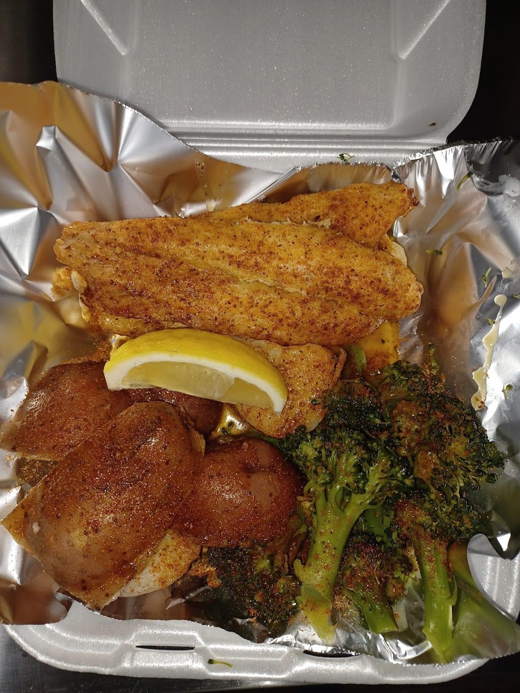 Blue crab kedzie | restaurant | 8618 S Kedzie Ave, Chicago, IL 60652, USA | 7734248634 OR +1 773-424-8634