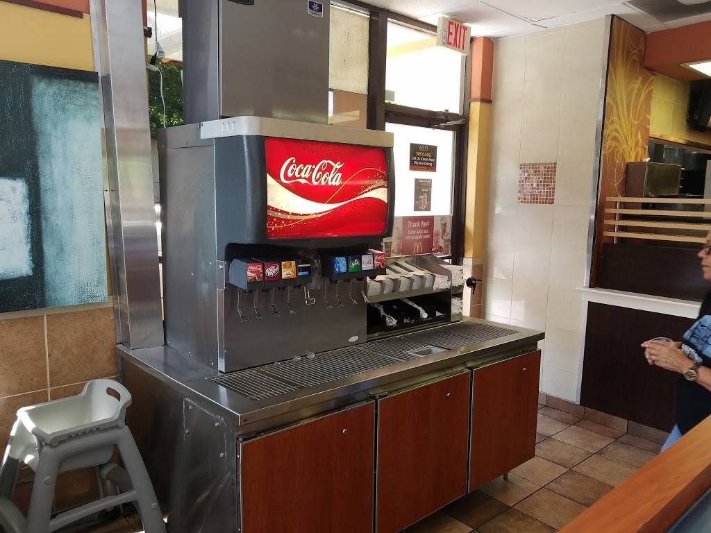 McDonalds | cafe | 3280 Coral Way, Miami, FL 33145, USA | 3054445466 OR +1 305-444-5466