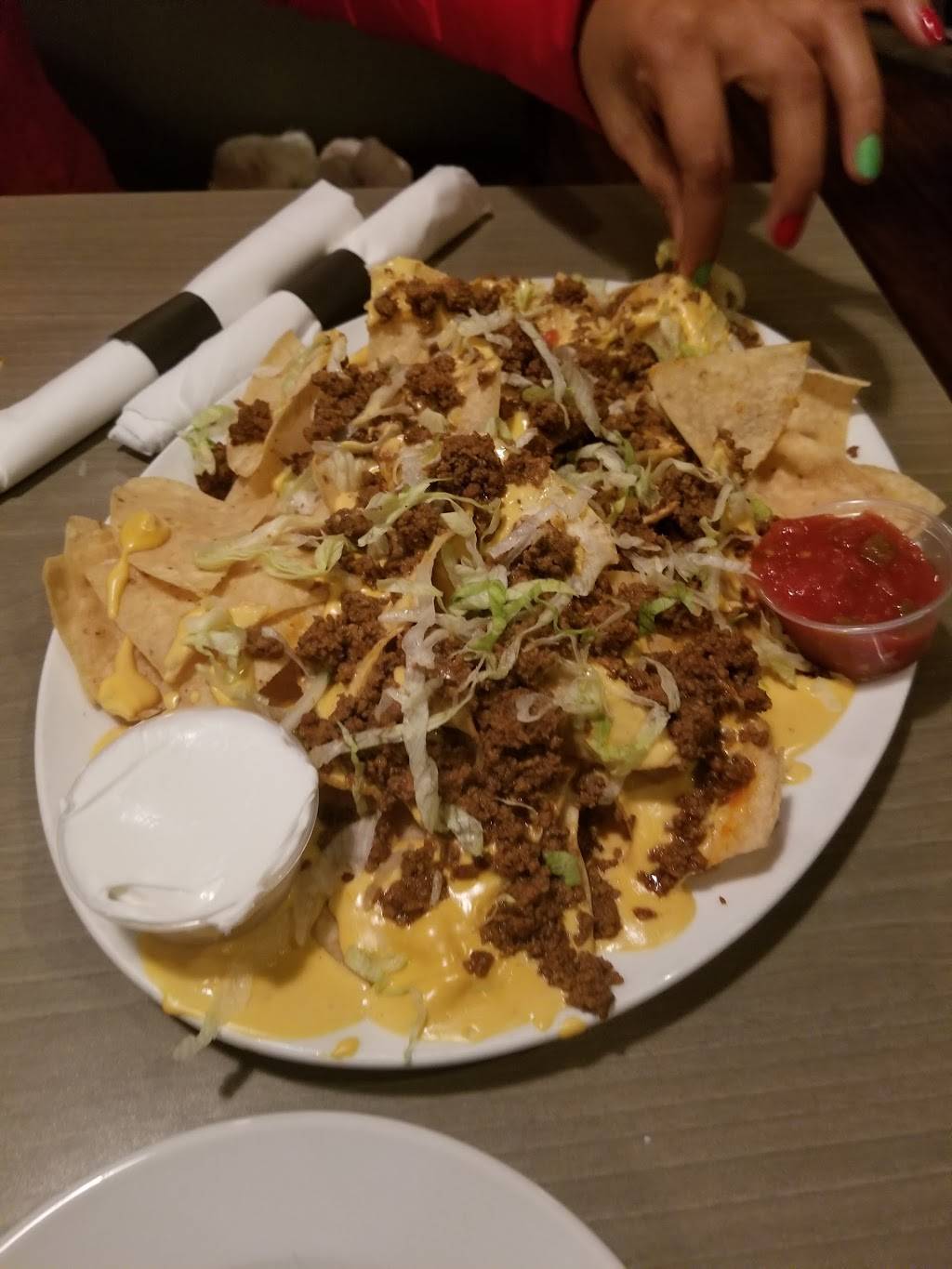 Johnnys Pour House | restaurant | 240 W Main St, Flushing, MI 48433, USA | 8104871020 OR +1 810-487-1020