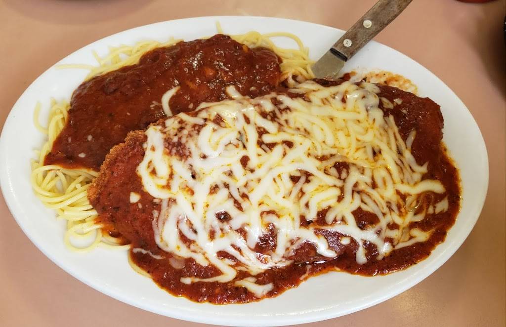 Moms Restaurant | restaurant | 2691 Fort St, Trenton, MI 48183, USA | 7346717667 OR +1 734-671-7667