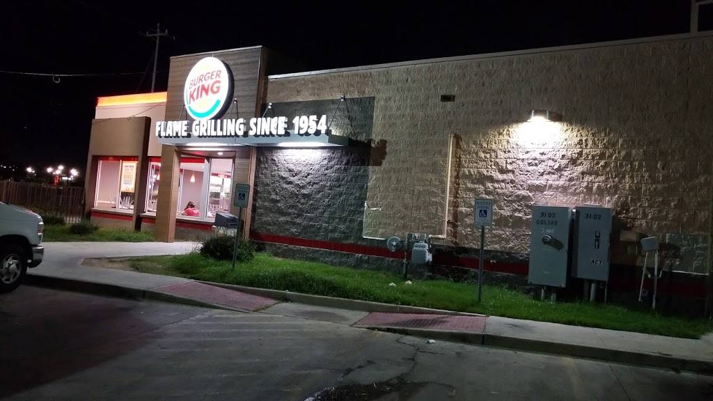 Burger King | restaurant | 3102 Goliad Rd, San Antonio, TX 78223, USA | 2103335157 OR +1 210-333-5157
