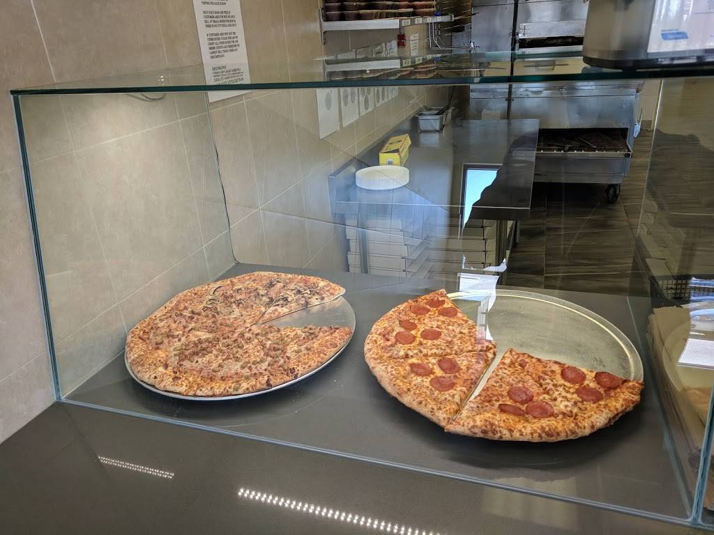 City Pizza | restaurant | 20 Woodlawn Rd E, Guelph, ON N1H 1G7, Canada | 5198362626 OR +1 519-836-2626