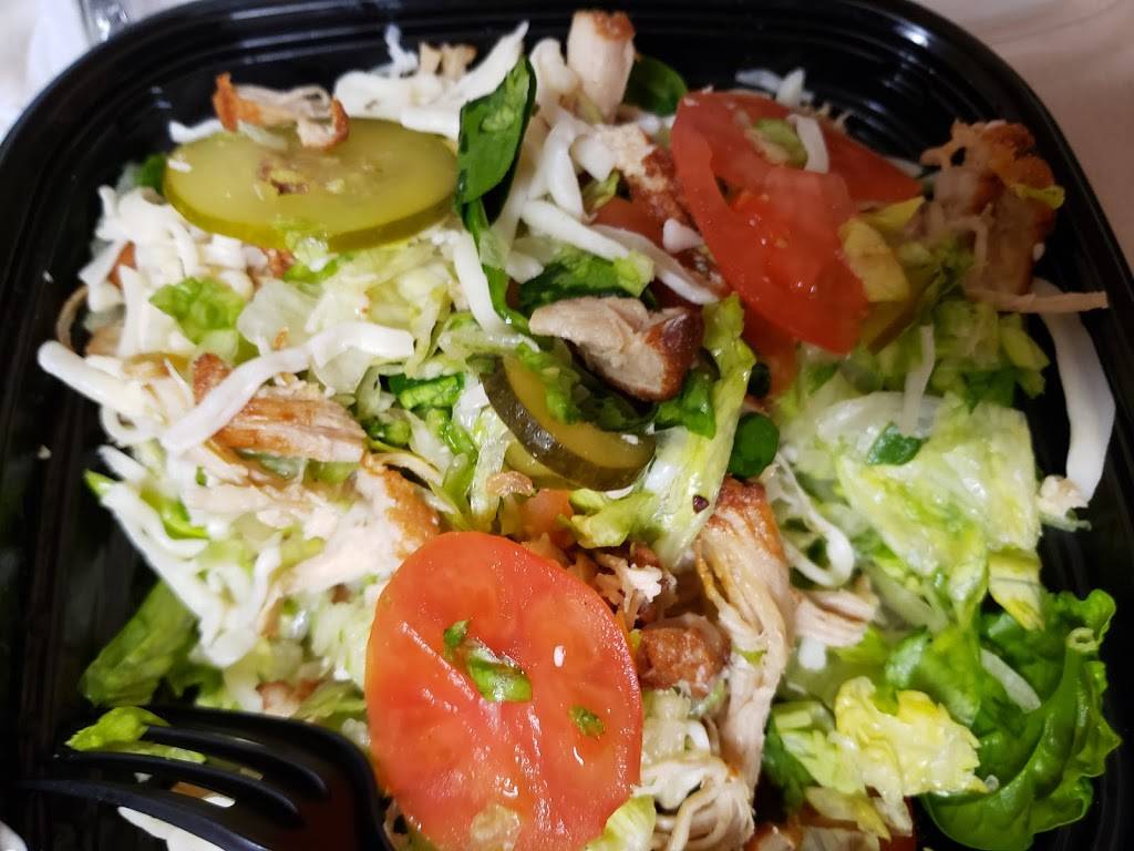 Subway Restaurants | restaurant | 681 Old Town Rd, Port Jefferson Station, NY 11776, USA | 6317439074 OR +1 631-743-9074