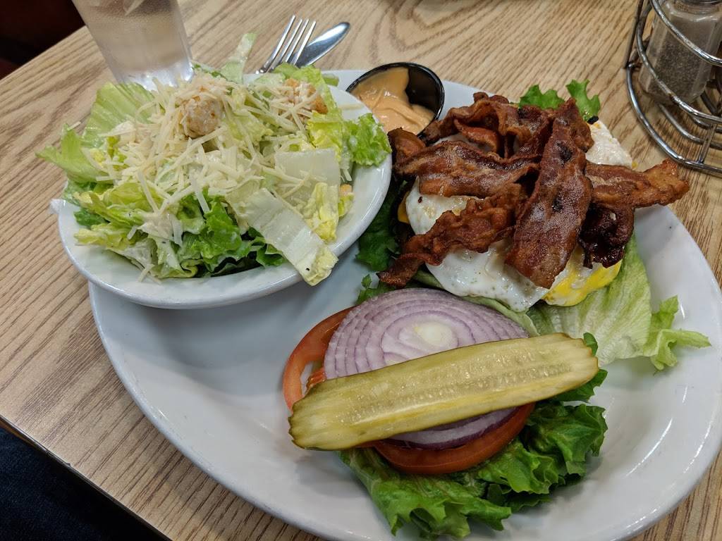 Big Mouth Burgers | restaurant | 851 Cherry Ave, San Bruno, CA 94066, USA | 6508717636 OR +1 650-871-7636