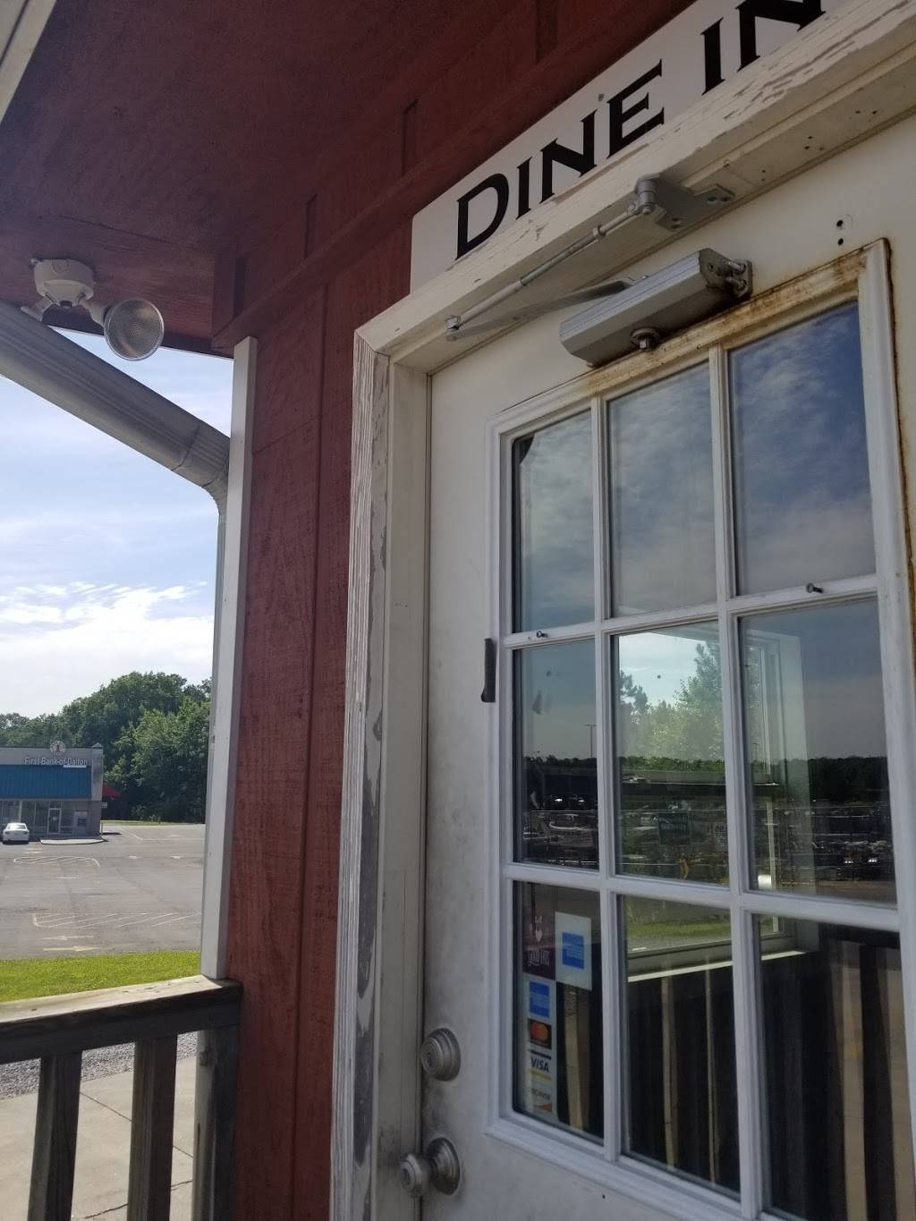 Choo-Choo Bar B-Que | restaurant | 2504 Cleveland Hwy, Dalton, GA 30721, USA | 7065296163 OR +1 706-529-6163