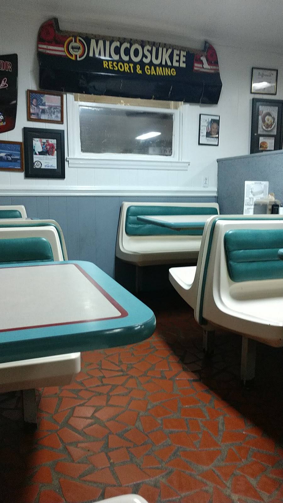 Sambos 903 Drive In | restaurant | 1445 Flat Creek Rd, Lancaster, SC 29720, USA | 8032856113 OR +1 803-285-6113