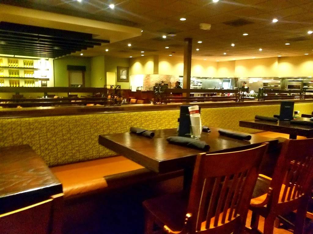 Carrabbas Italian Grill | restaurant | 100 N Pointe Blvd, Lancaster, PA 17601, USA | 7175606756 OR +1 717-560-6756