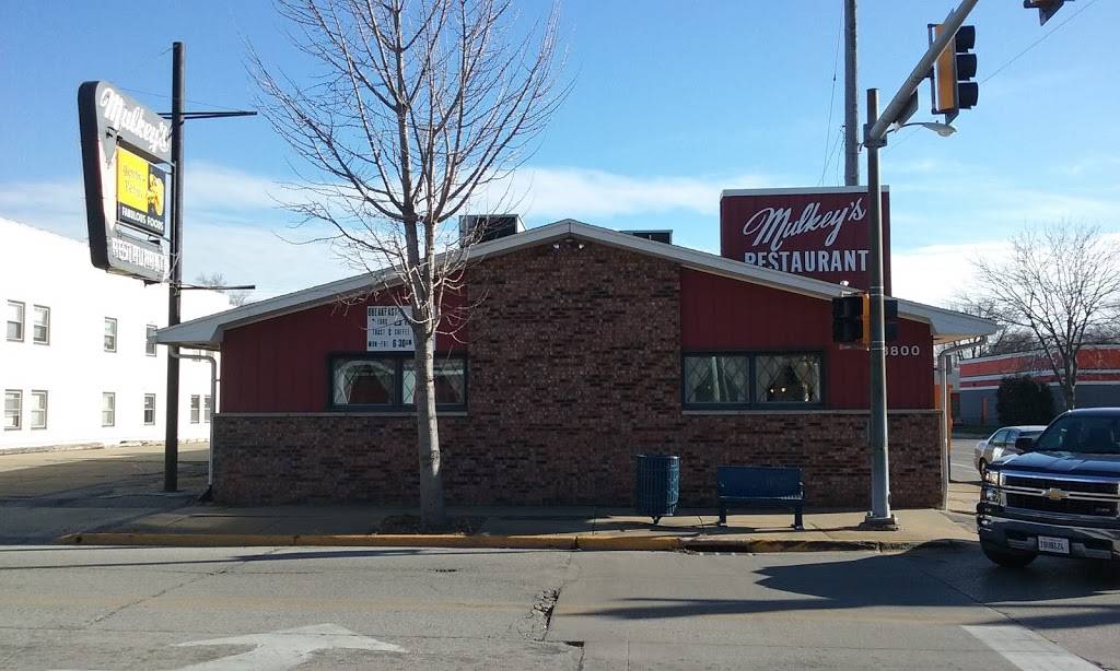 Mulkeys Restaurant | restaurant | 3800 14th Ave, Rock Island, IL 61201, USA | 3097881441 OR +1 309-788-1441