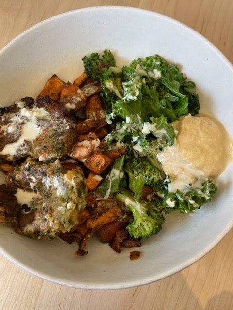 Nourish Café & Market | restaurant | 1201 E Broadway ste b, Columbia, MO 65201, USA | 57381822401 OR +1 573-818-2240 ext. 1