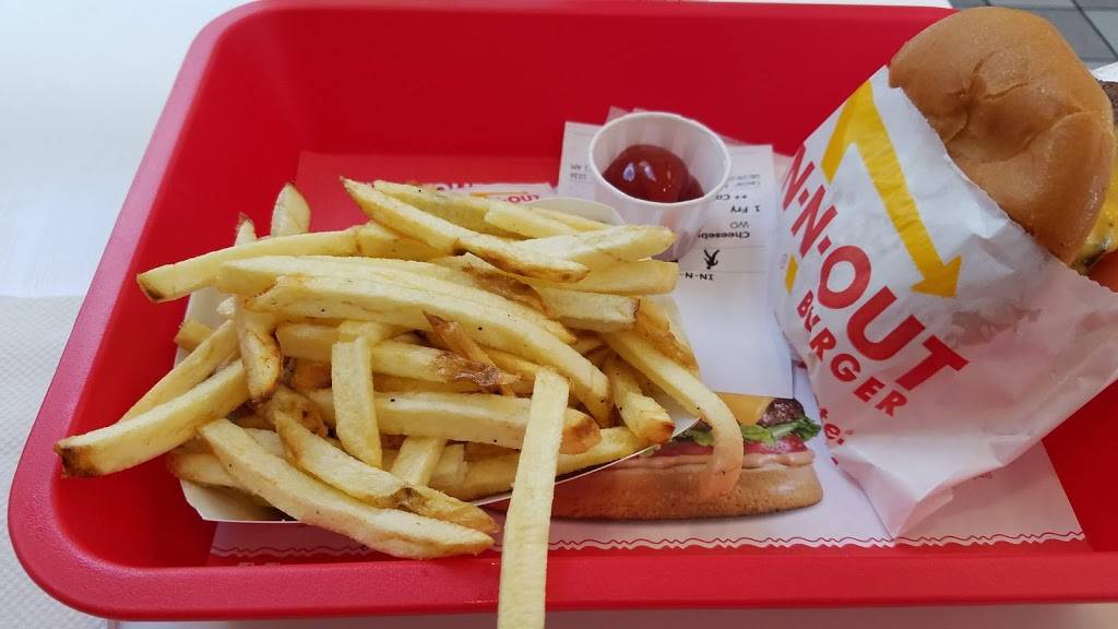 In-N-Out Burger | restaurant | 30697 Temecula Pkwy, Temecula, CA 92592, USA | 8007861000 OR +1 800-786-1000