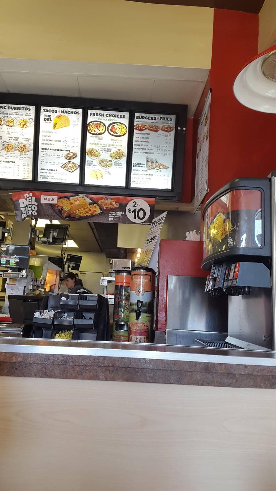 Del Taco | meal takeaway | 2060 La Cienega Blvd, Los Angeles, CA 90034, USA | 3105590460 OR +1 310-559-0460