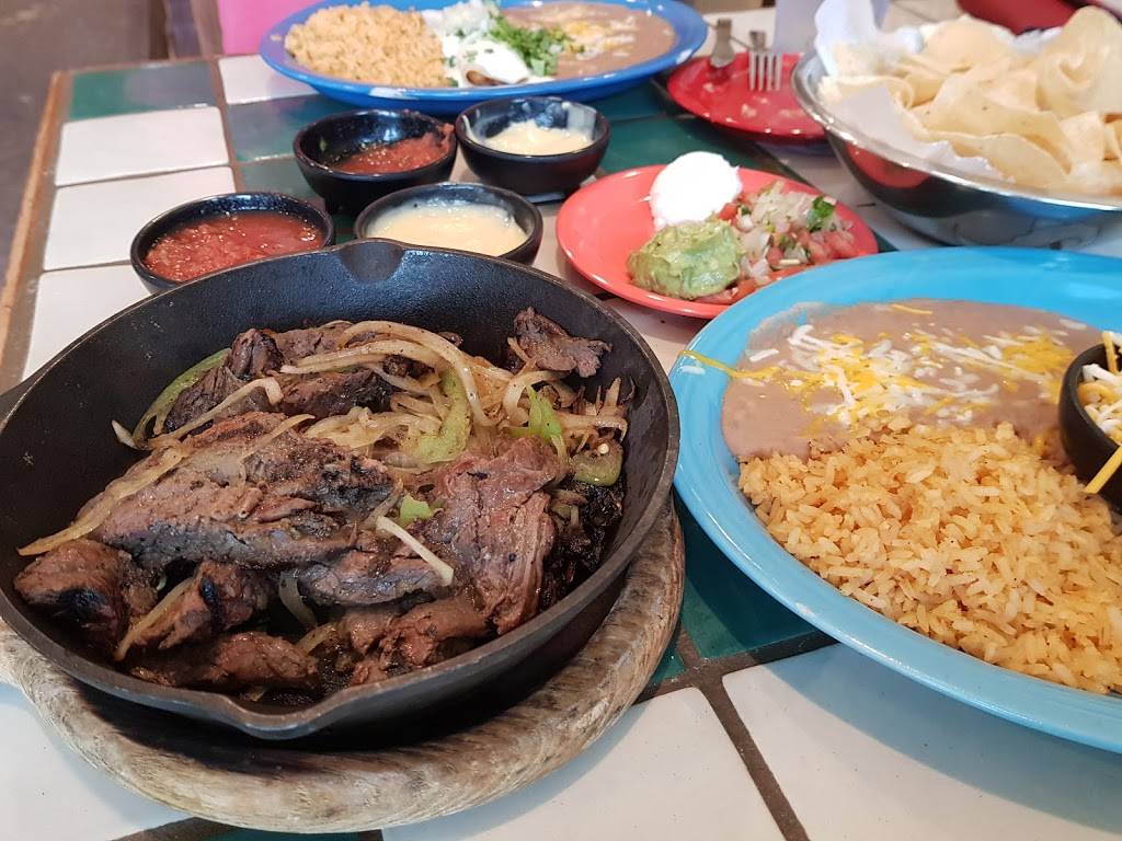 Alfredos Mexican Cafe | restaurant | 1751 Garth Brooks Blvd, Yukon, OK 73099, USA | 4053544343 OR +1 405-354-4343