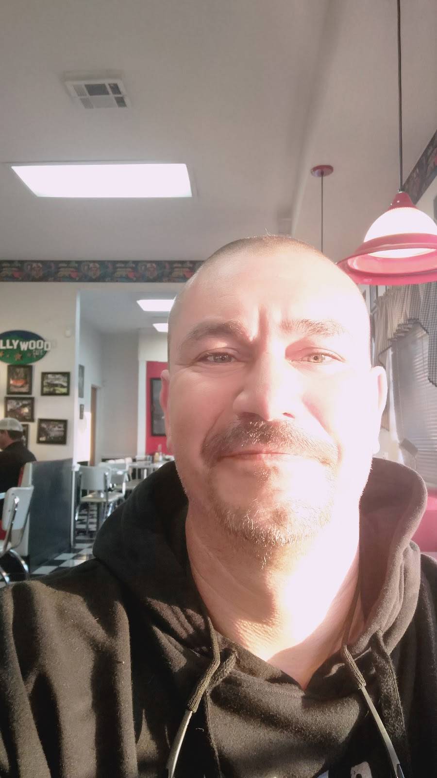 Cafe in Lodi, CA | Hollywood Family Cafe & Catering (209) 369-40 | restaurant | 315 S Cherokee Ln, Lodi, CA 95240, USA | 2093694065 OR +1 209-369-4065