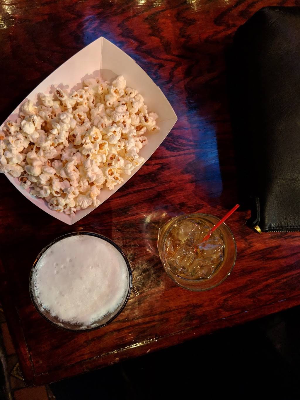 Dugans | restaurant | 128 S Halsted St, Chicago, IL 60661, USA | 3124217191 OR +1 312-421-7191