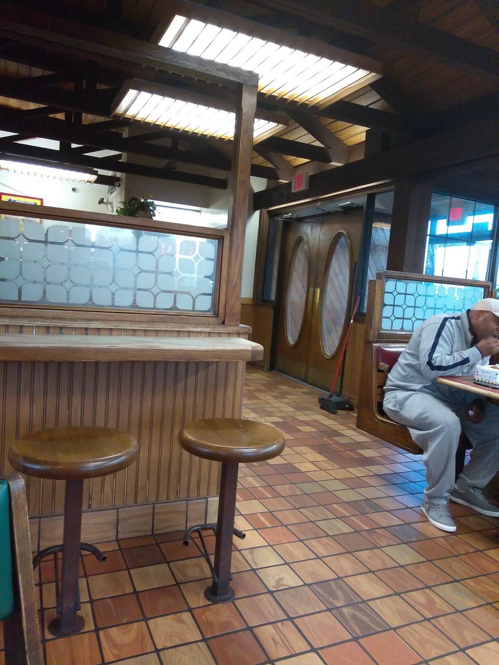 Jack Pirtles Chicken | restaurant | 3571 Lamar Ave, Memphis, TN 38118, USA | 9017941254 OR +1 901-794-1254