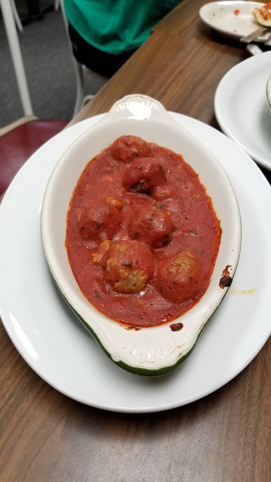 Nicks Pizzeria | restaurant | 201 McCausland St, Carlinville, IL 62626, USA | 2178544544 OR +1 217-854-4544