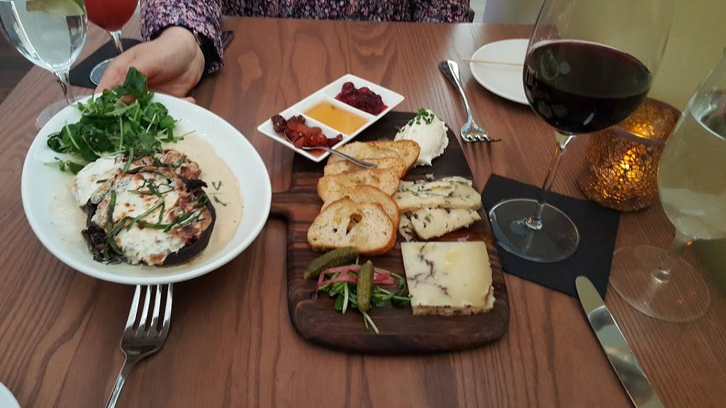 Leenas Kitchen | restaurant | 63 Long Pond Rd, Plymouth, MA 02360, USA | 7744047470 OR +1 774-404-7470