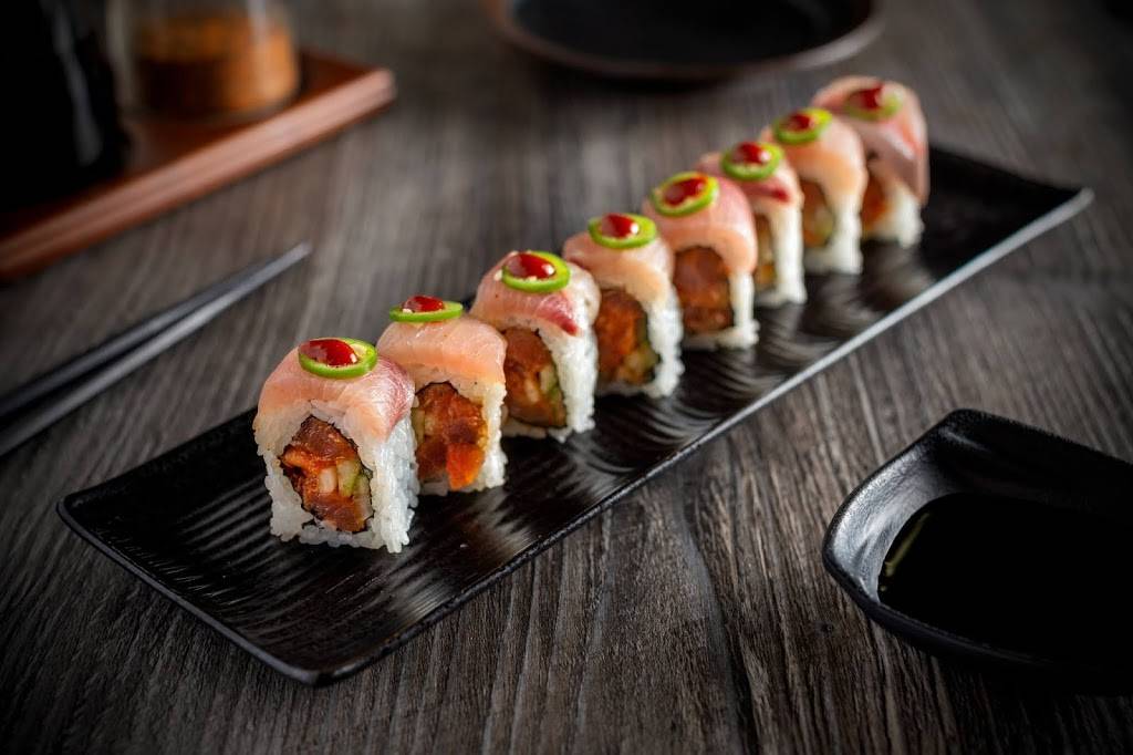 Sakae Sushi | restaurant | 2920 N Clark St, Chicago, IL 60657, USA | 7733881818 OR +1 773-388-1818