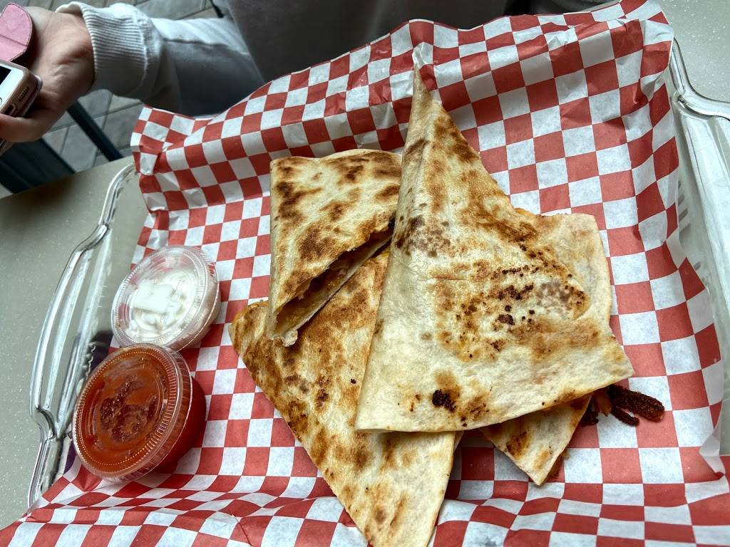 Philly 40 | restaurant | 9409 US-19 #627, Port Richey, FL 34668, USA | 7278077839 OR +1 727-807-7839