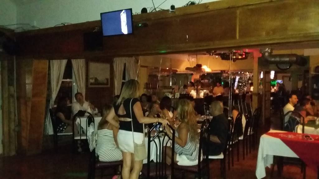 Fonte Dos Namorados | restaurant | 278 Dayton St, Newark, NJ 07114, USA | 9736239323 OR +1 973-623-9323