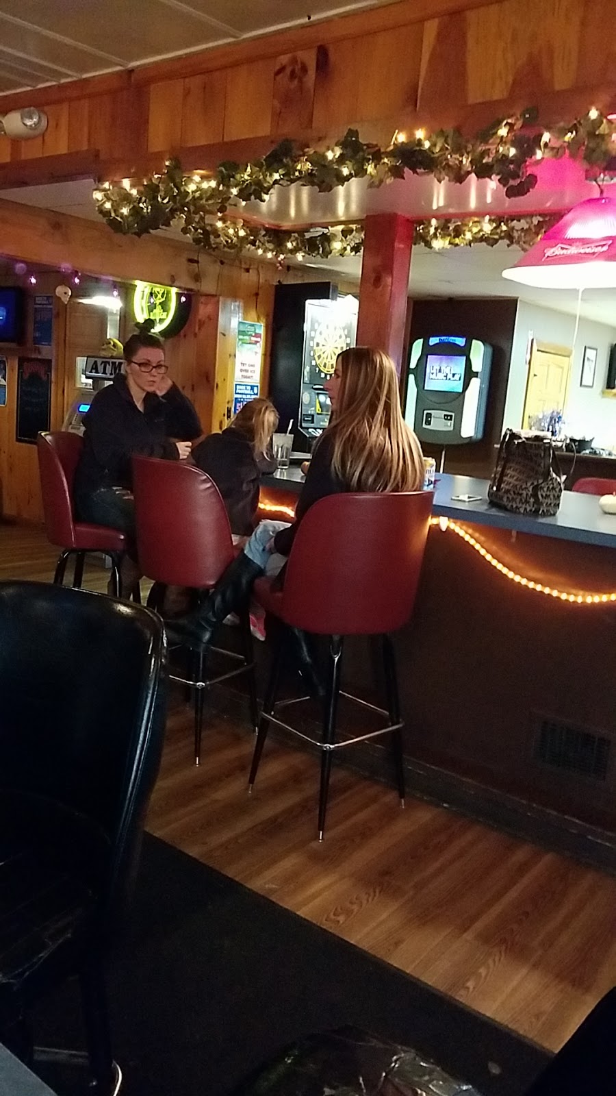 Muskies Sports bar & grill | restaurant | 583 S 1st St, Fulton, NY 13069, USA | 3155933217 OR +1 315-593-3217