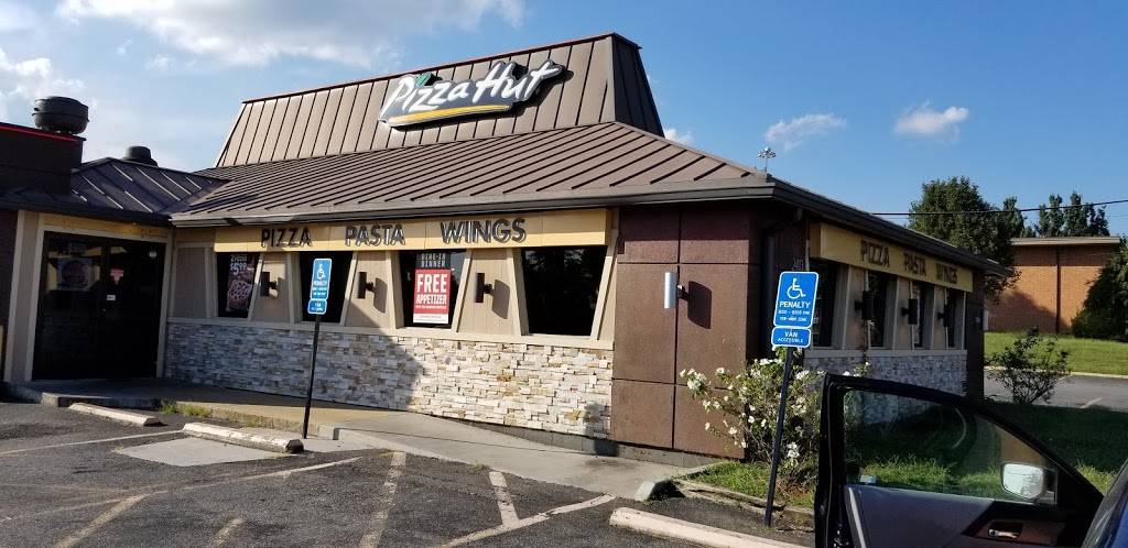 Pizza Hut | meal takeaway | 2413 Memorial Ave, Lynchburg, VA 24501, USA | 4348451433 OR +1 434-845-1433