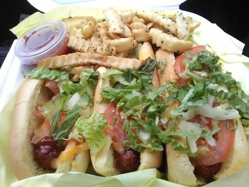 CyntSammichez | restaurant | 310 Mini Dr, Vallejo, CA 94589, USA | 7075638324 OR +1 707-563-8324