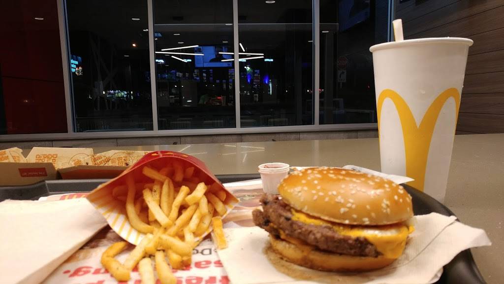 McDonalds | cafe | 7344 W Sand Lake Rd, Doctor Phillips, FL 32819, USA | 4072640770 OR +1 407-264-0770