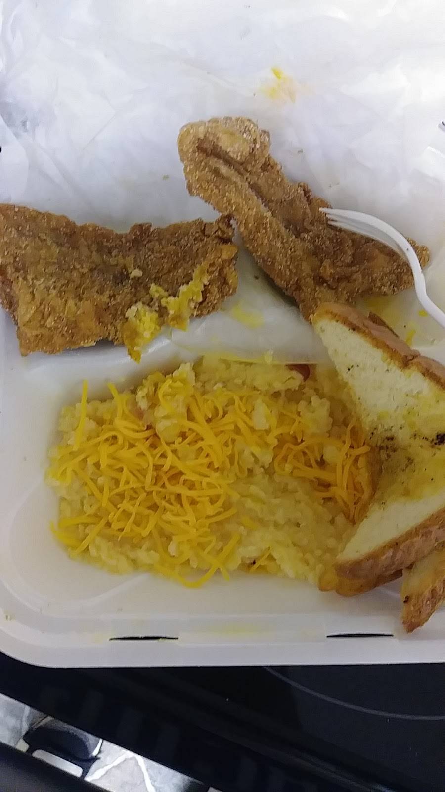 Top That Grille II | restaurant | 1371 Bessemer Rd, Birmingham, AL 35208, USA | 2059232422 OR +1 205-923-2422