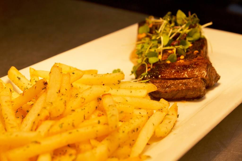 Ye Olde College Inn Steak & Bank Bar | restaurant | 905 Jefferson St, Lafayette, LA 70501, USA | 3375344888 OR +1 337-534-4888